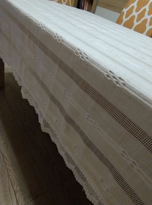 Piękny prostokątny obrus