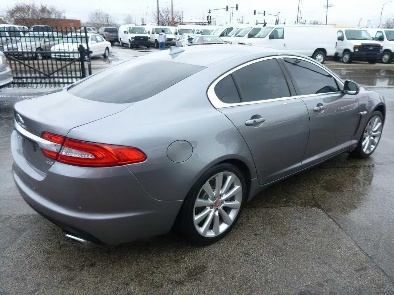 Jaguar Xf      2014