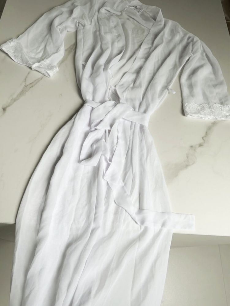 Biały długi szlafrok szyfonowy ByShelly narzutka na strój pareo C