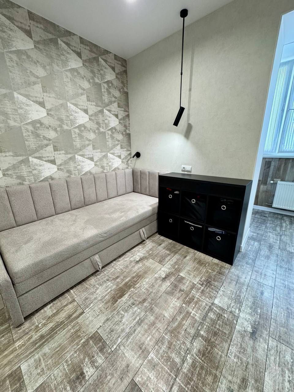 Продається 2 кімнатна квартира, Виставка