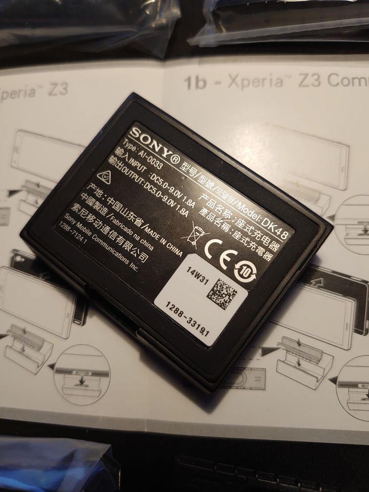 Stacja dokująca Sony DK48 Xperia Z3 i Z3 Compact