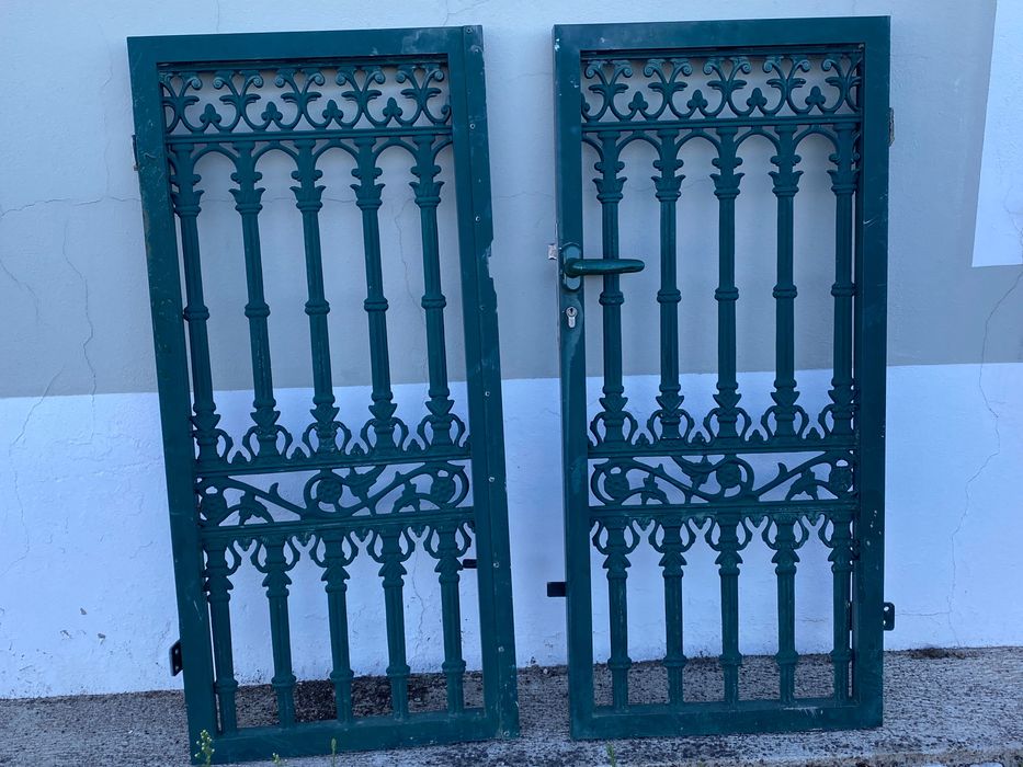 Portão em alumínio maciço e trabalhado