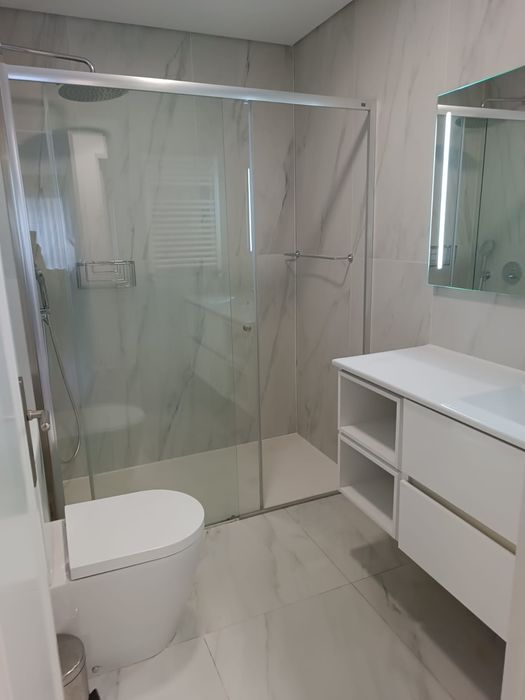 Arrendo Apartamento T2 Porto 1400€