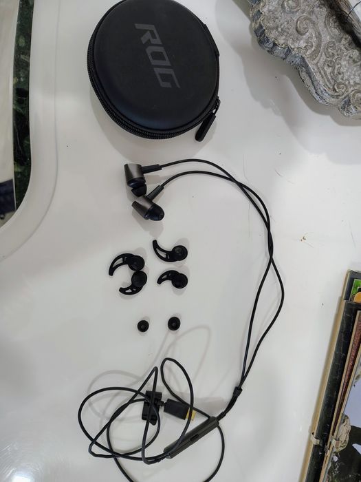 Auriculares ASUS rogue II ANC