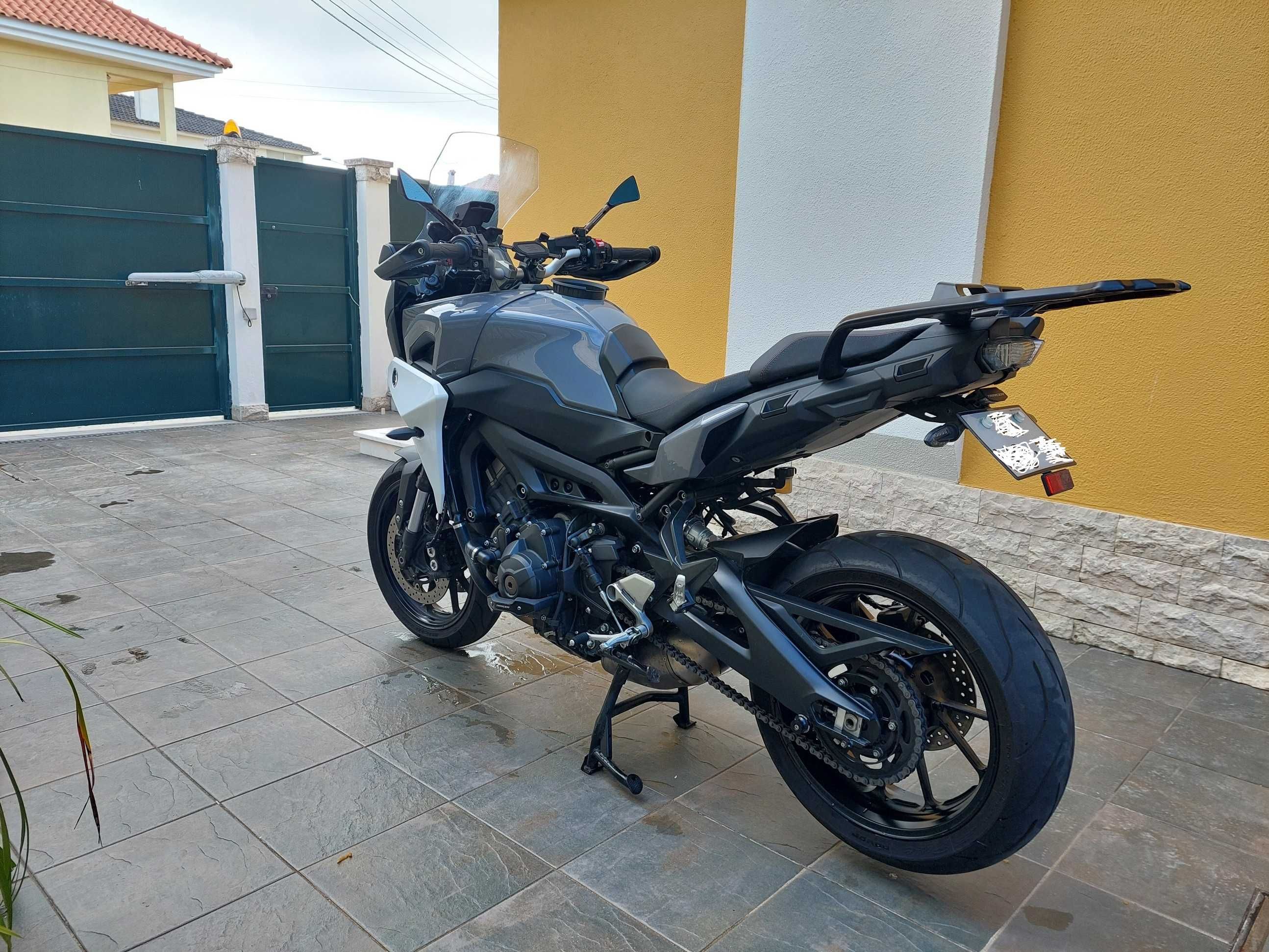 Tracer 900 de 2018 com 26000 Km