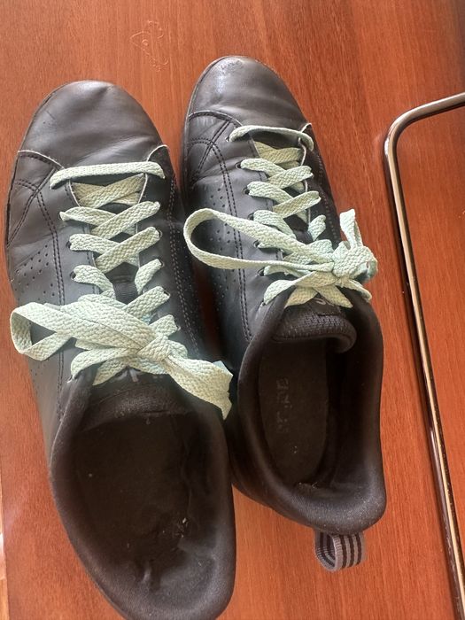 Кросівки - 42 розмір