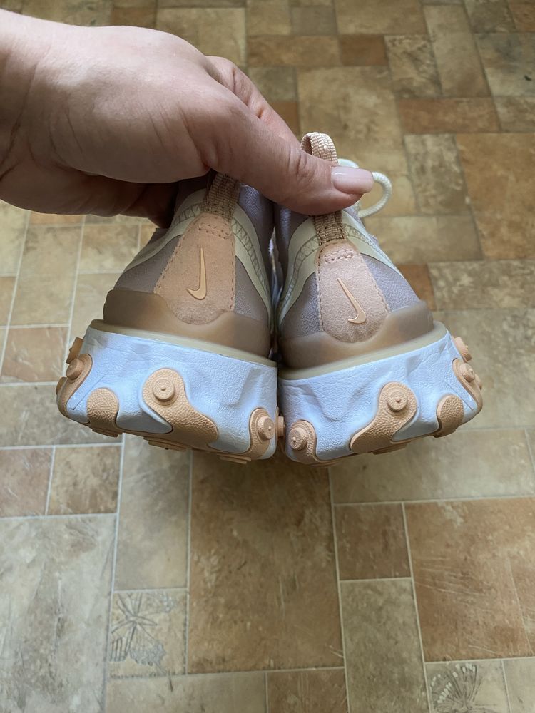Мега крутые кроссовки Nike react