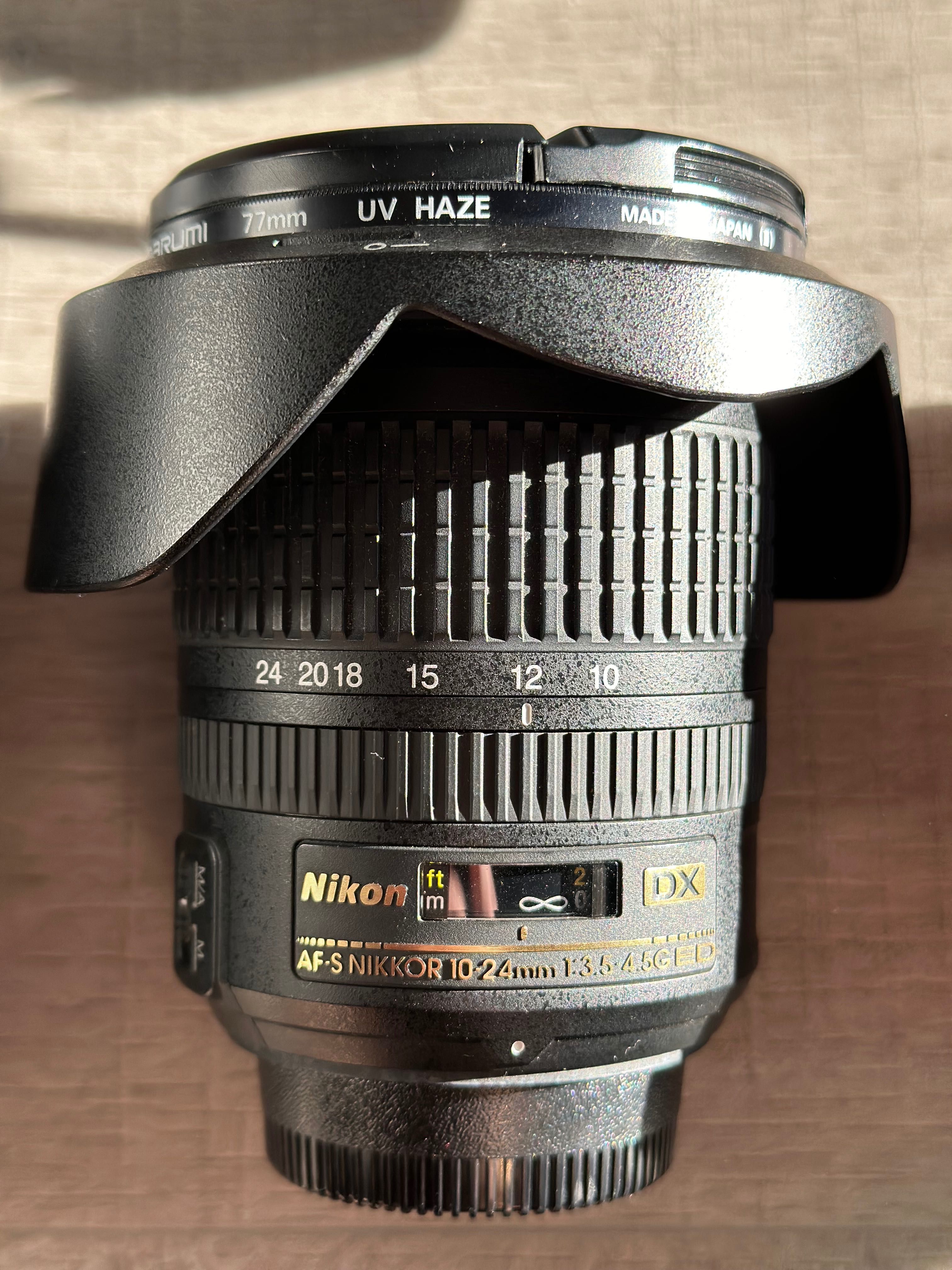 Sprzęt fotograficzny Nikon D90, lustrzanka w zestawie z obiektywami