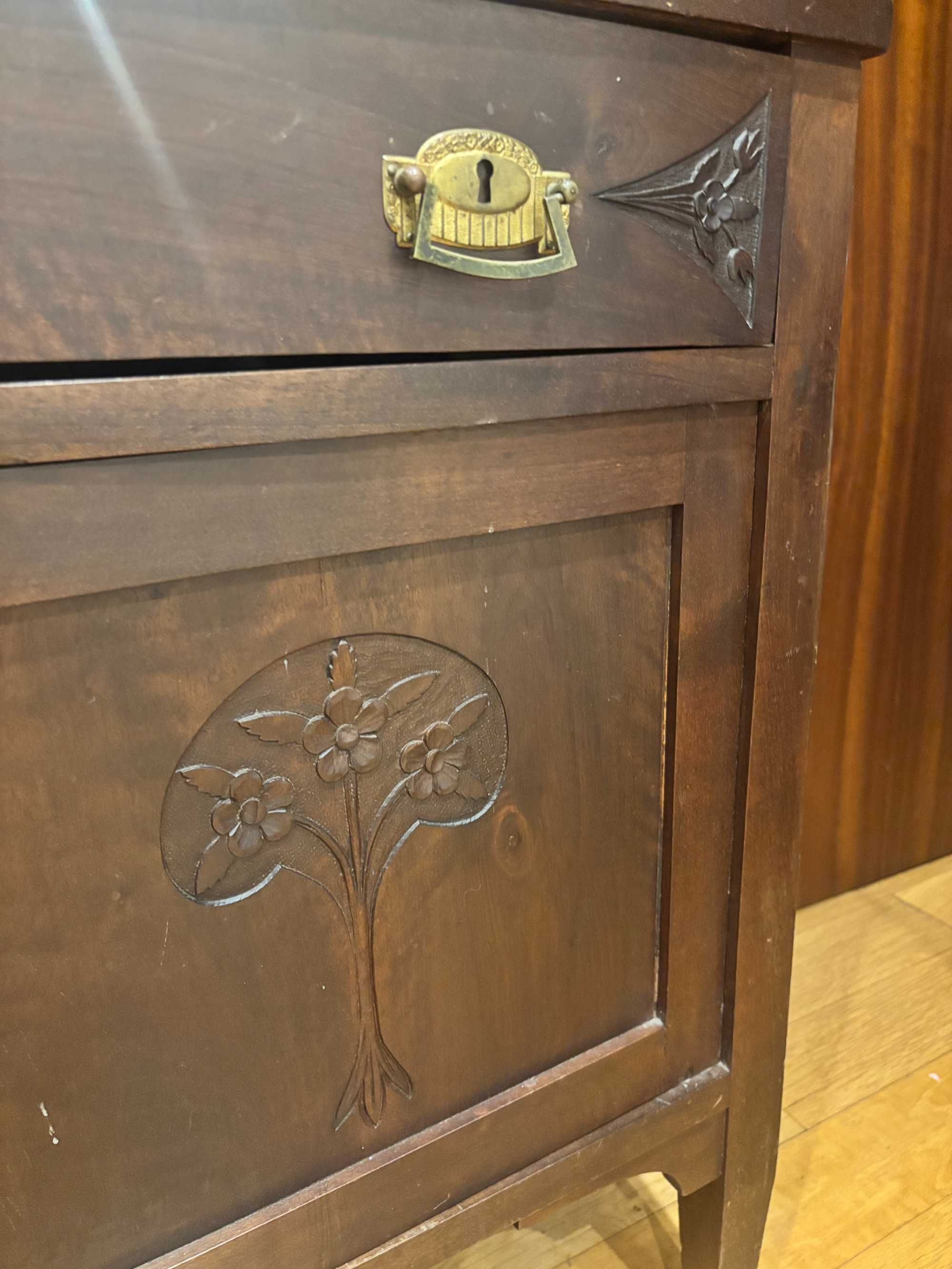 Armário de quarto vintage - já restaurado.