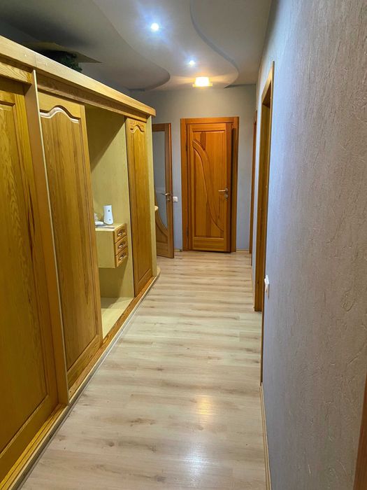 Продам 3к квартиру 96м2 с ремонтом, ул. Рабочая (низ)