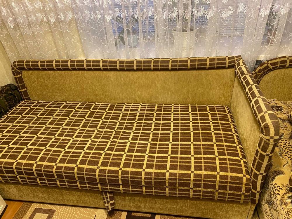 Продам диван в хорошому стані