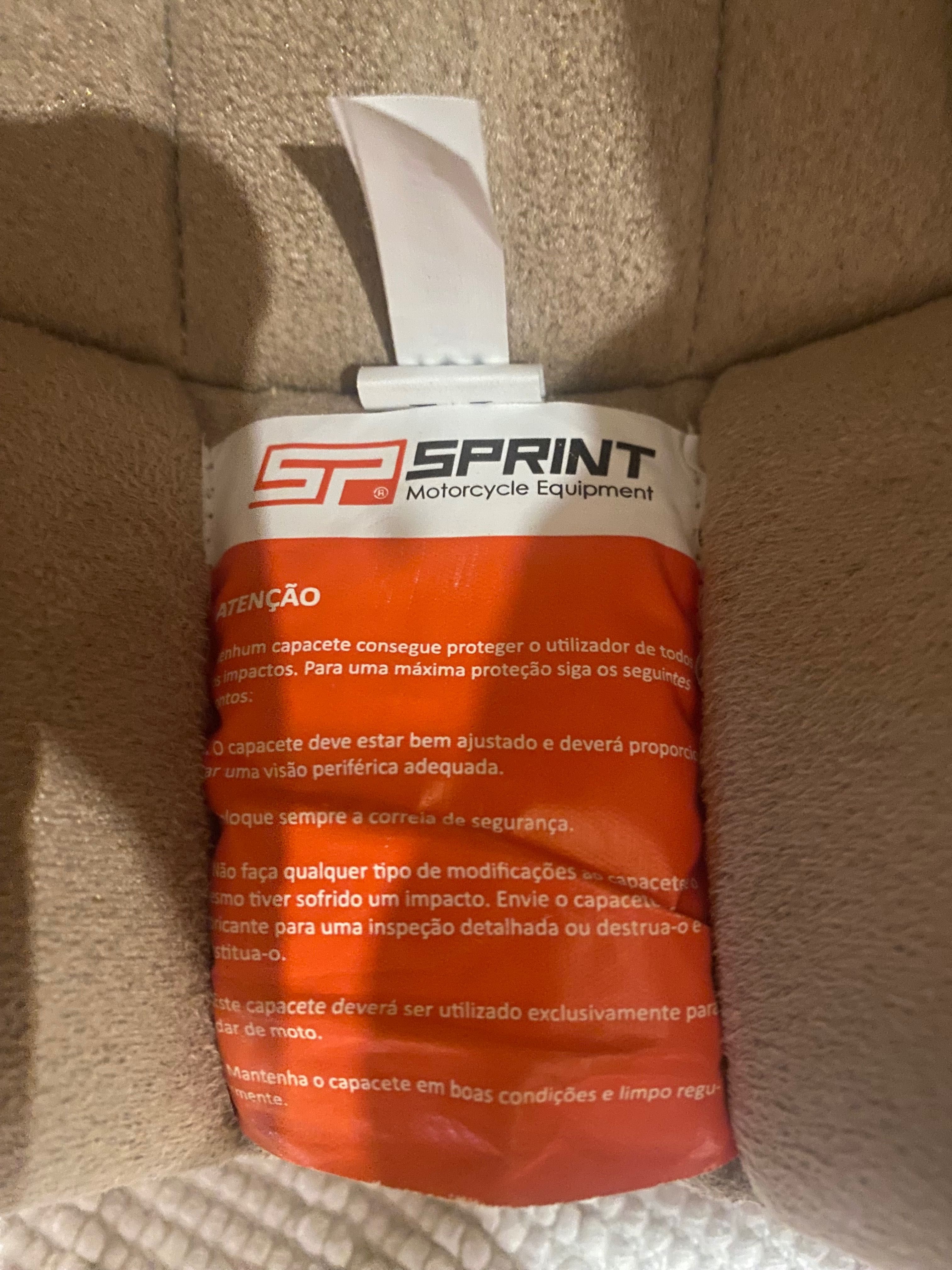 Capacete de marca Sprint branco