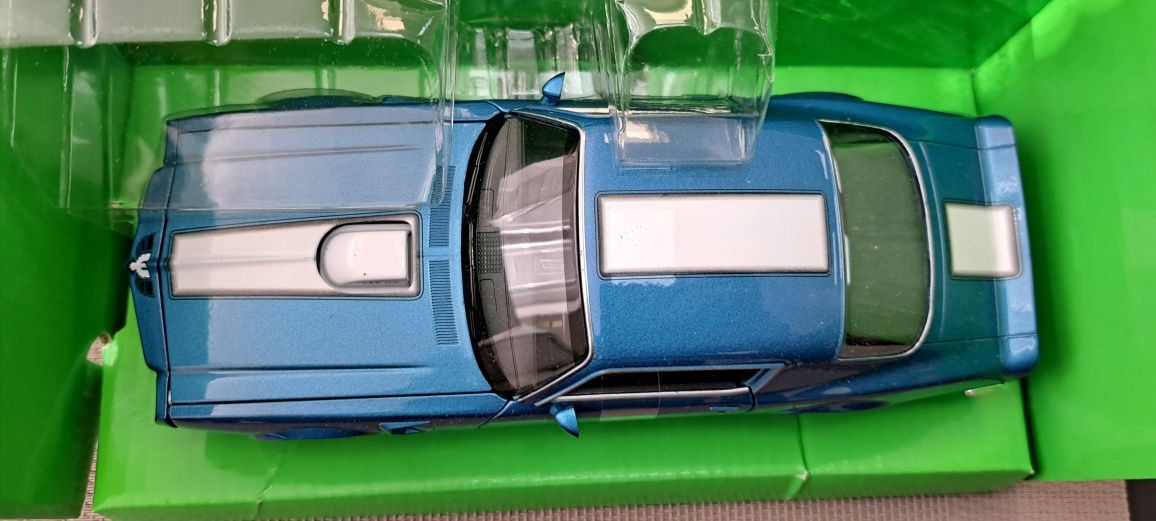 Машинка модель pontiac trans Am 1972 1/24 welly