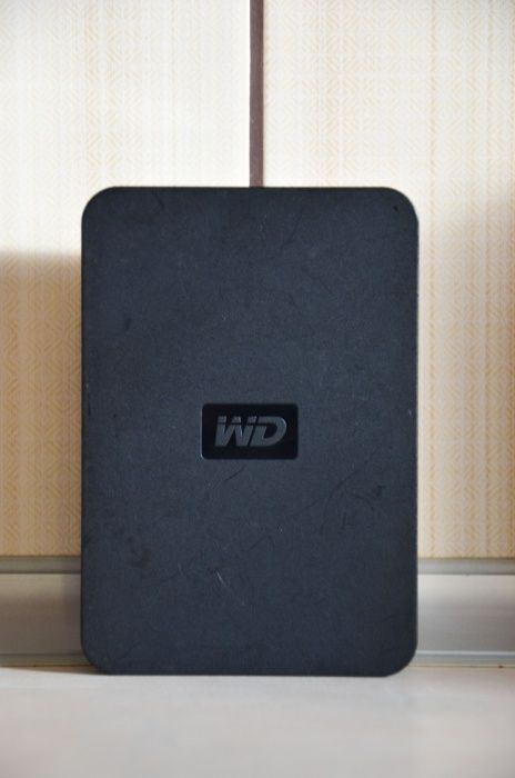 WD Elements SE Portable 1 TB USB 3.0 External Hard Drive - WDBPCK0010B
