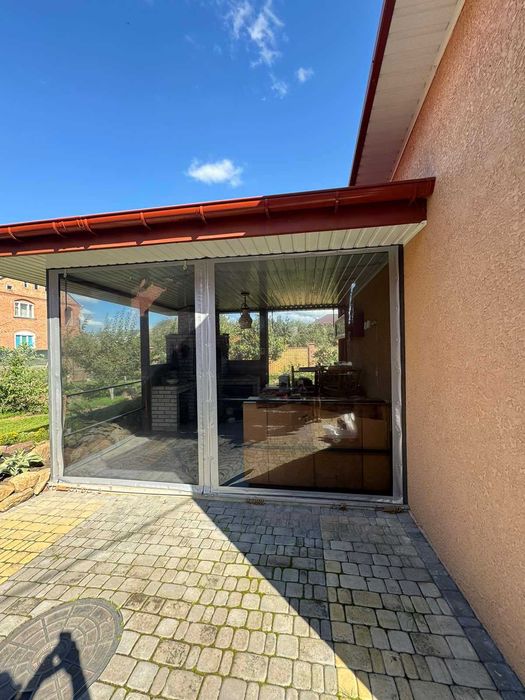 Алюмініеві вікна та двері в теплому та холодному алюмінії.