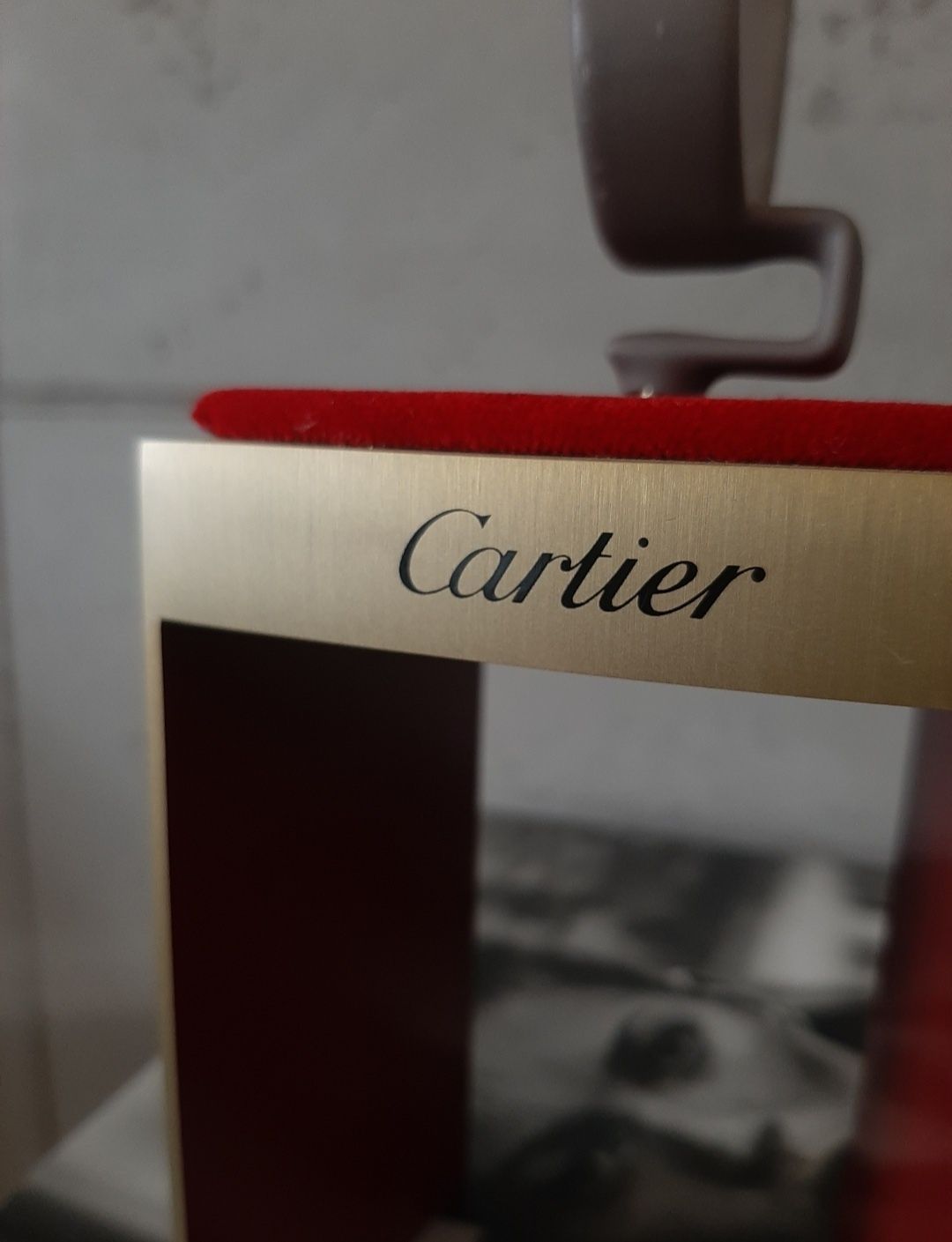 Cartier oryginalny  stojak na zegarek