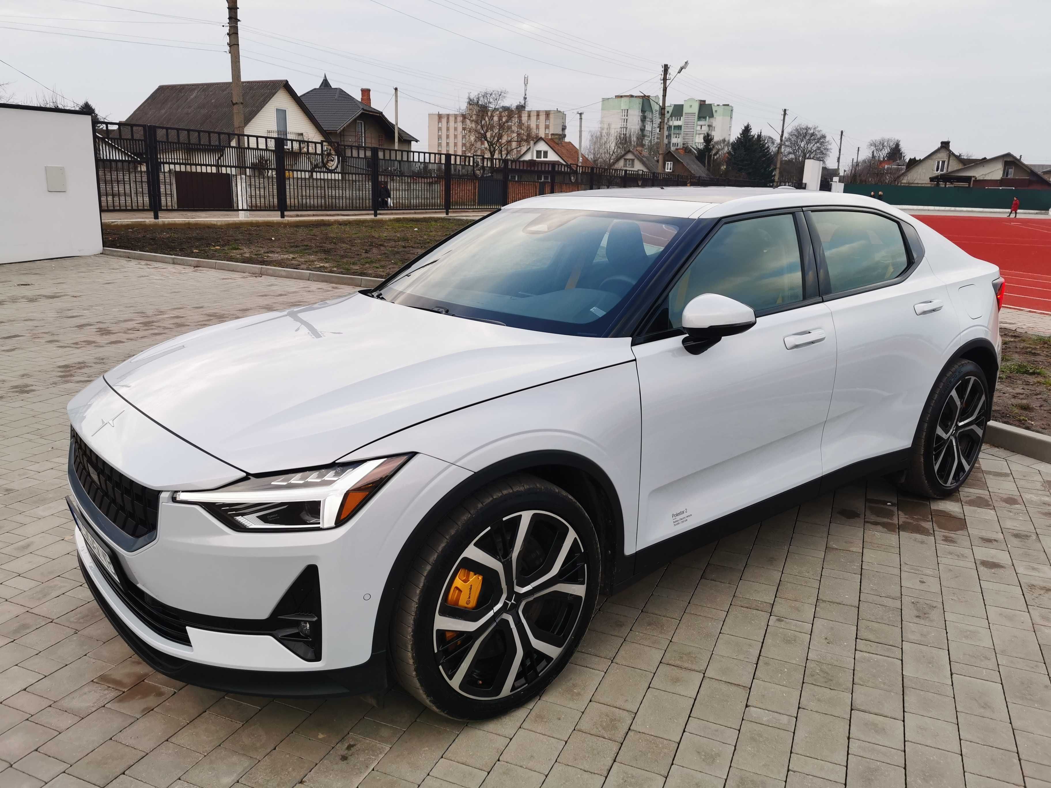 Електромобіль Polestar 2