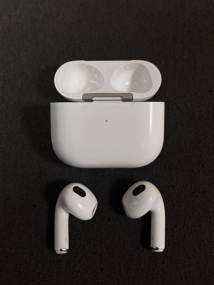 Oryginalne słuchawki Apple AirPods 3