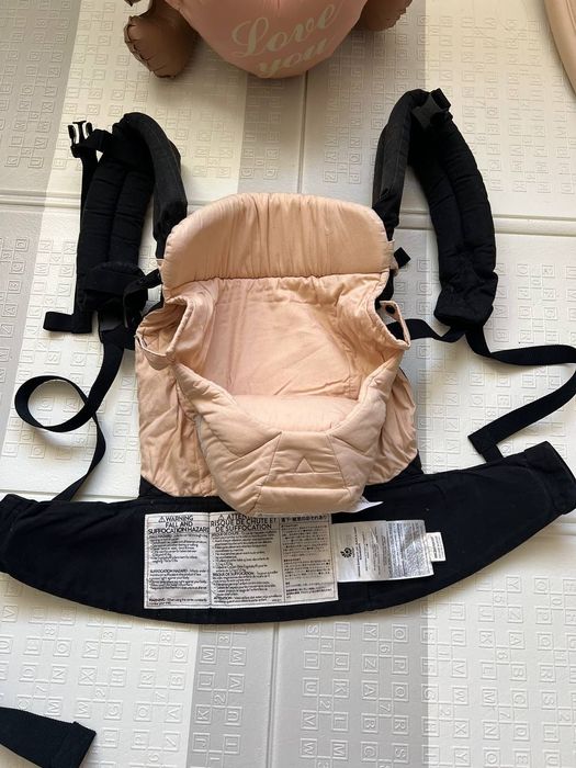 Ергорюкзак ergobaby з підкладкою для новонароджених