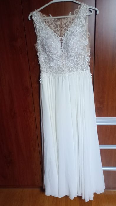 Suknia ślubna Carla 38