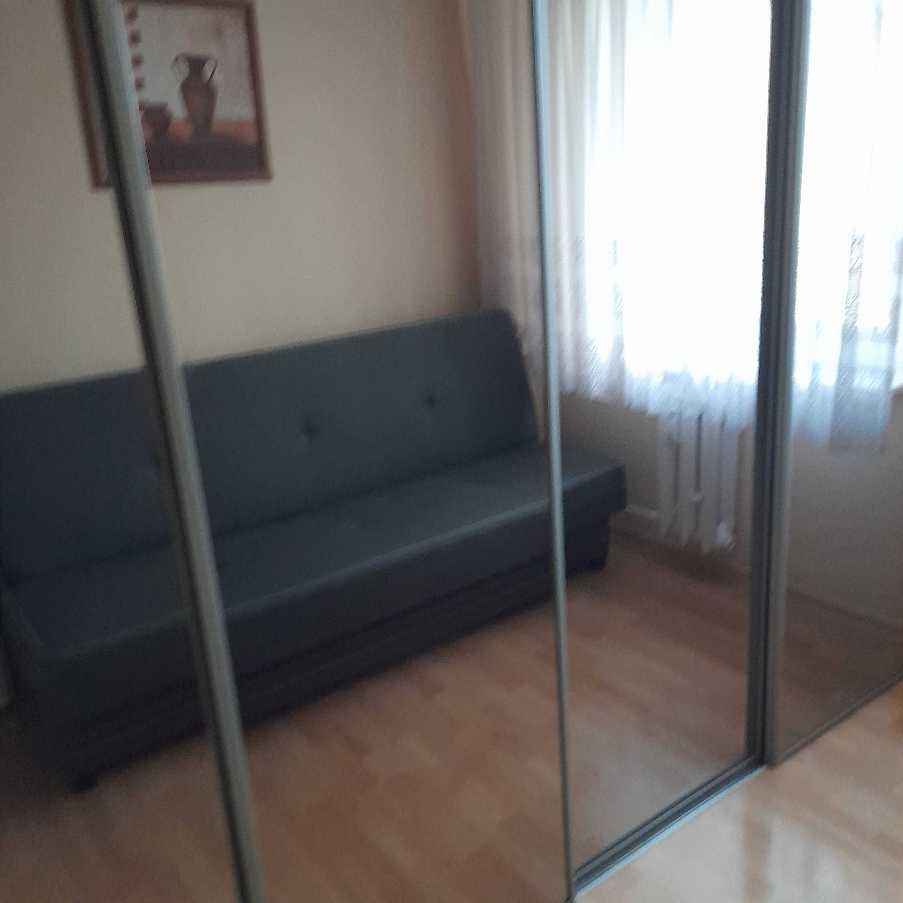 Szafa z drzwiami przesuwnymi