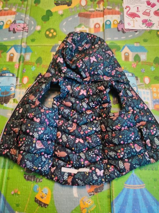 Продам жилетку для дівчинку 98-104 см