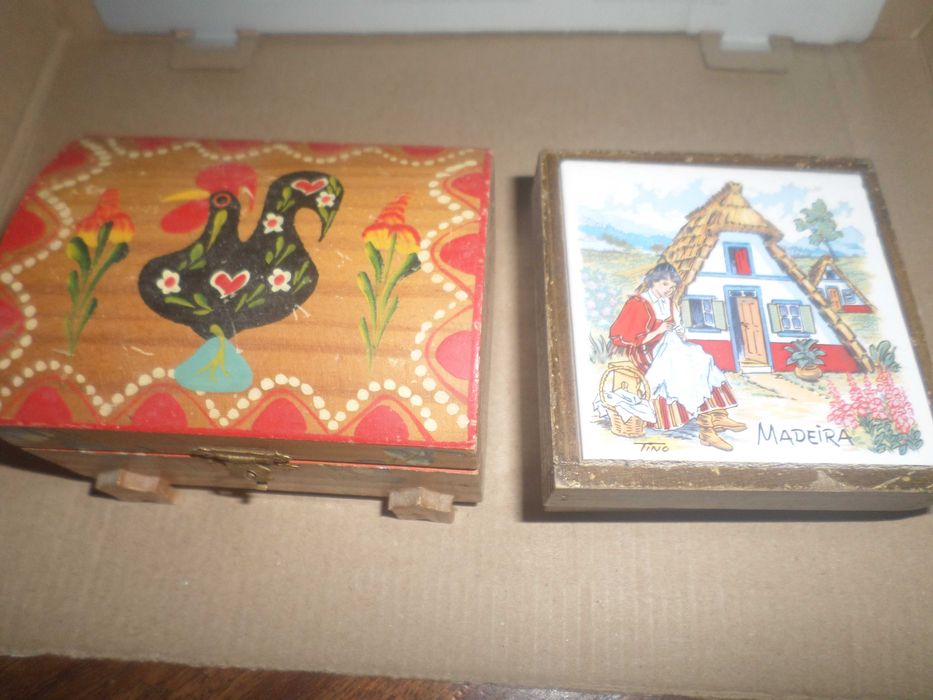 2 caixinhas em madeira