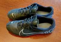 Buty Nike korki r46.