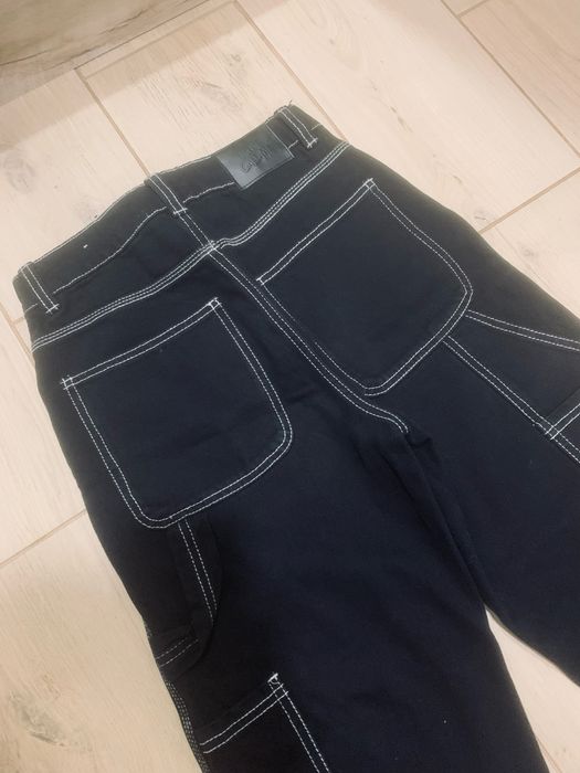 Продам чорні джинси, в гарному стані.