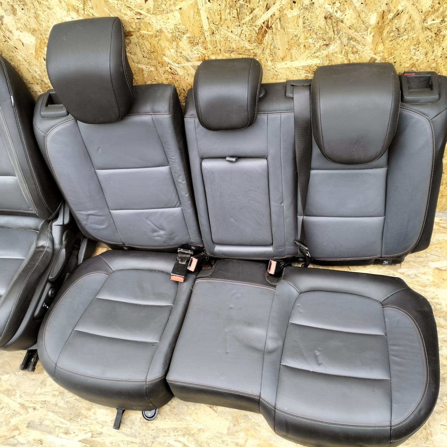Opel Mokka 2016r. Fotele ,Kanapa , skóra stan bdb wnętrze komplet