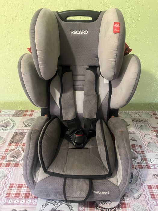 Автокресло RECARO Young Sport