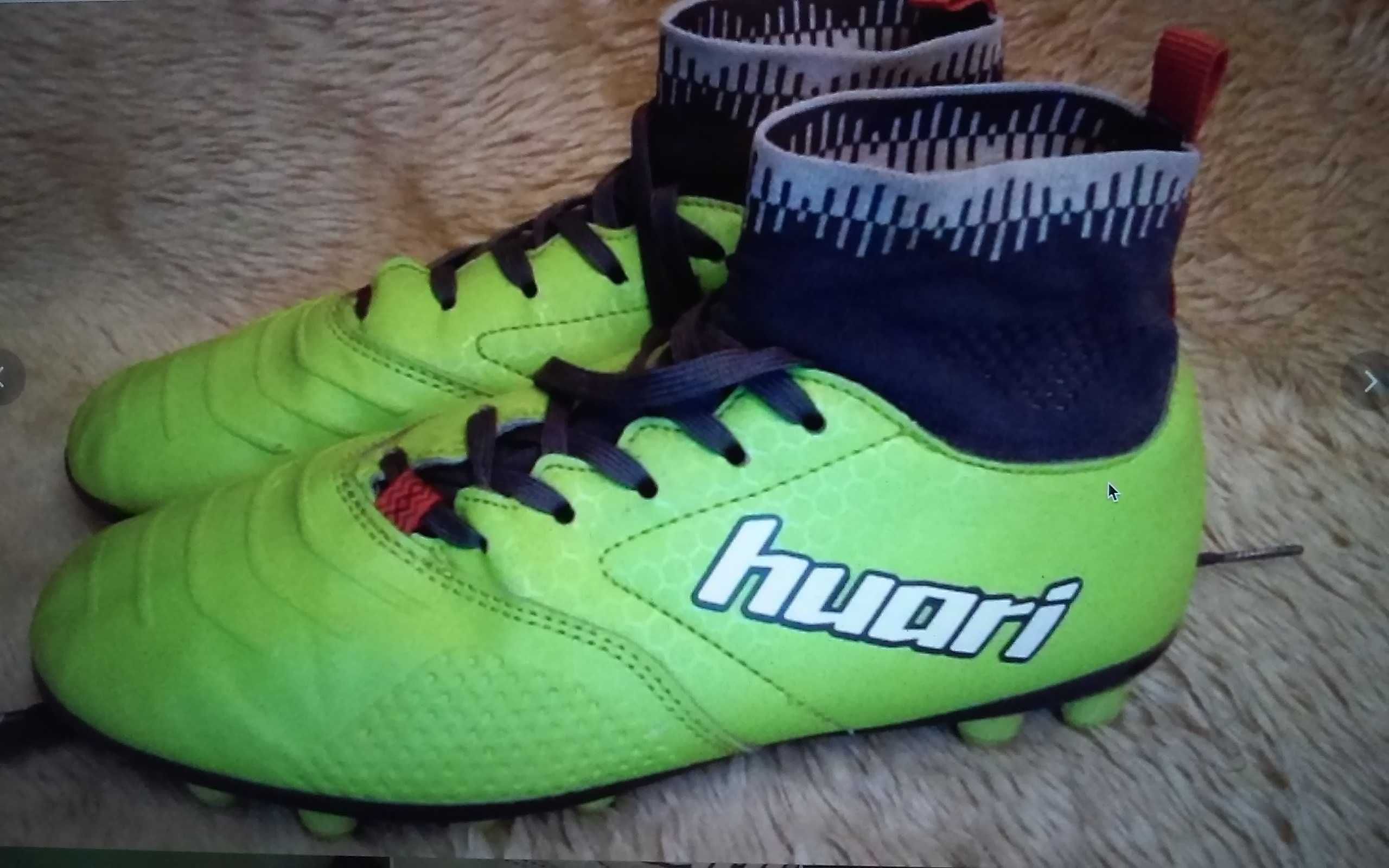 Buty piłkarskie korki Huari 34