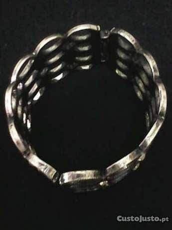 Pulseira vintage ajustável metal e brilhantes