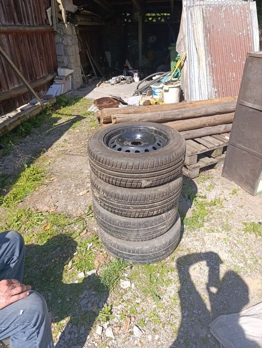 Opony letnie i zimowe felgami 8 kół nissan primera 195/60/R15