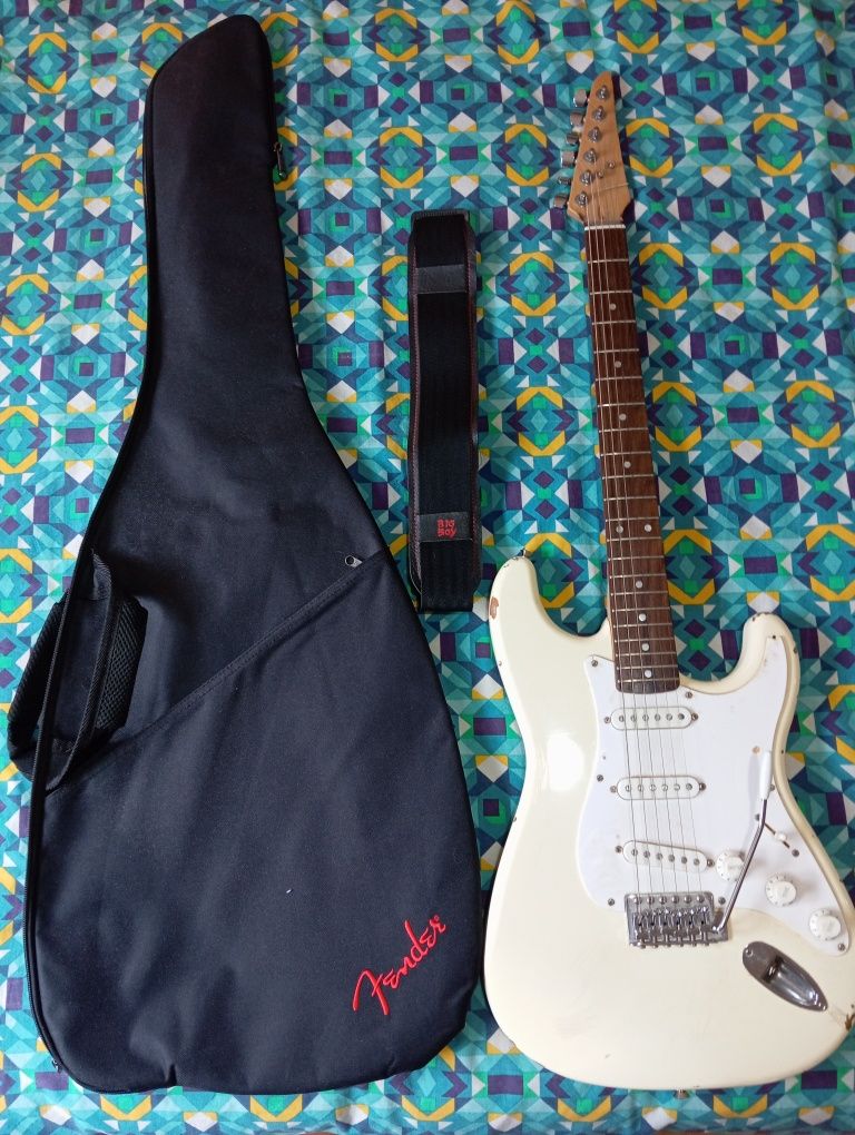 Guitarra Elétrica Fender Stratocaster