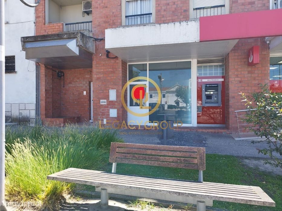 Loja De R/C E Cave Em Vendas Novas