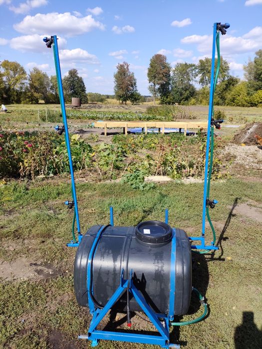 Продам оприскувач Сумська обл Роменський район.