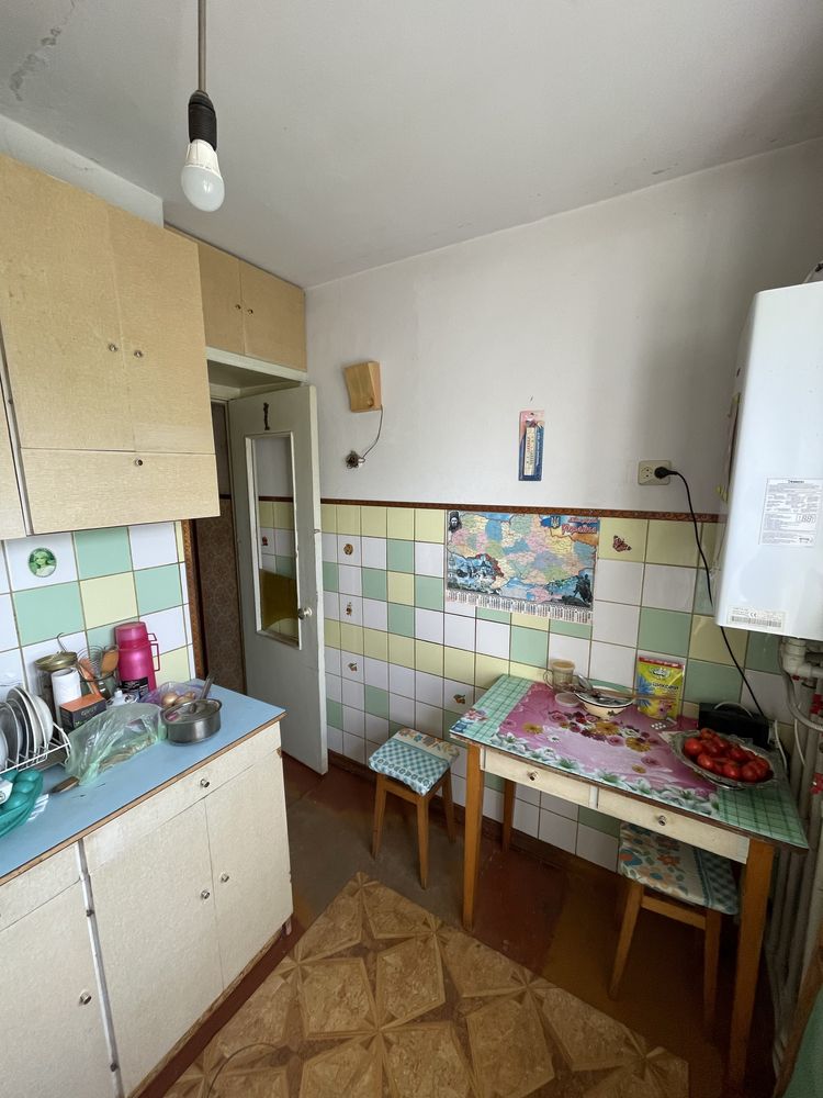 Продам 3-х кімнатну квартиру, вул. Молодіжна