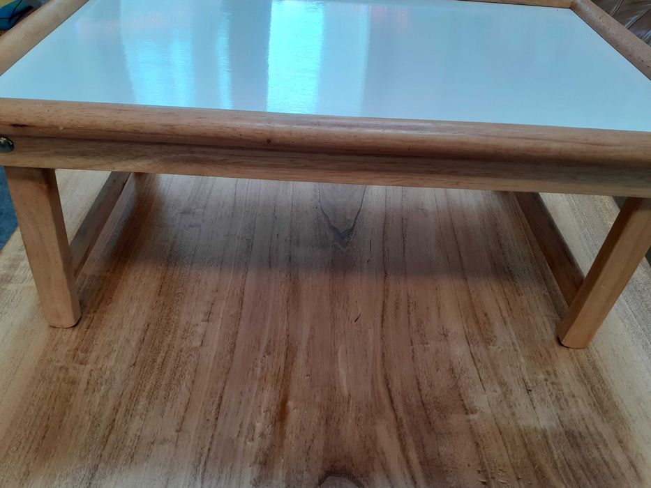 Stolik taca do łóżka 55x35, wysokość nóżek 24