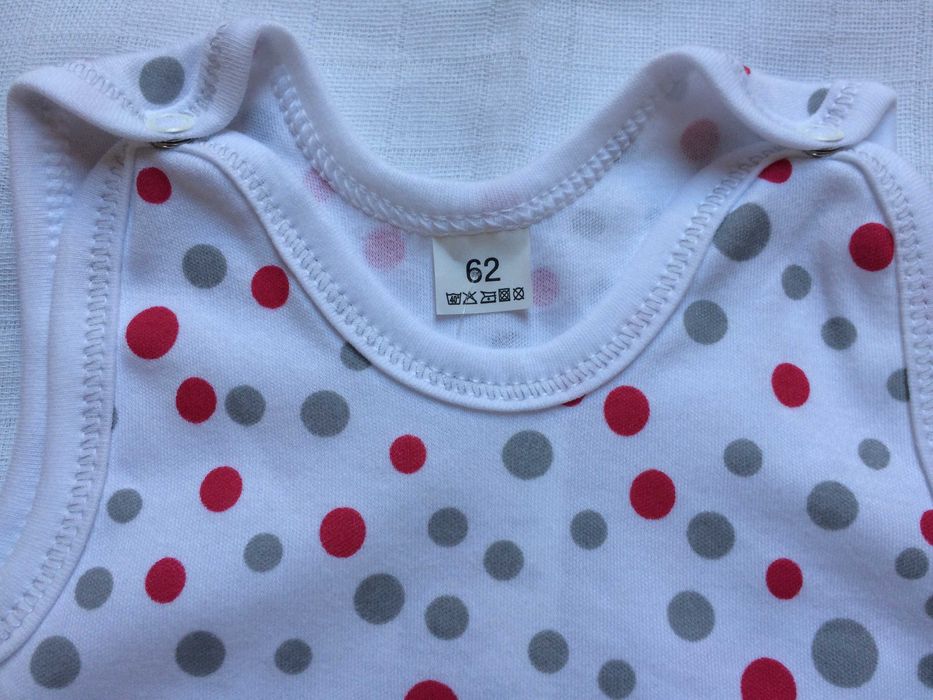 Śpiochy, groszki, kropeczki, rozm. 62, 100% bawełna