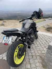 Mota Yamaha MT-07