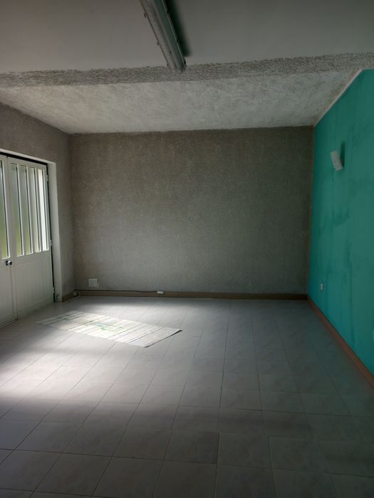 Alugo apartamento T1