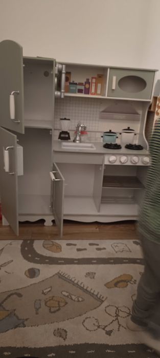 Kuchnia drewniana z dźwiękiem i światłem