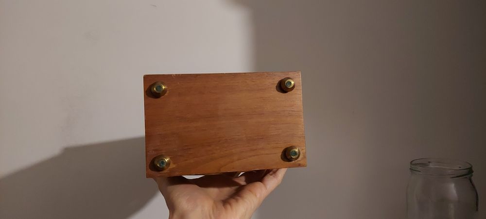 Stary zegar biurkowy