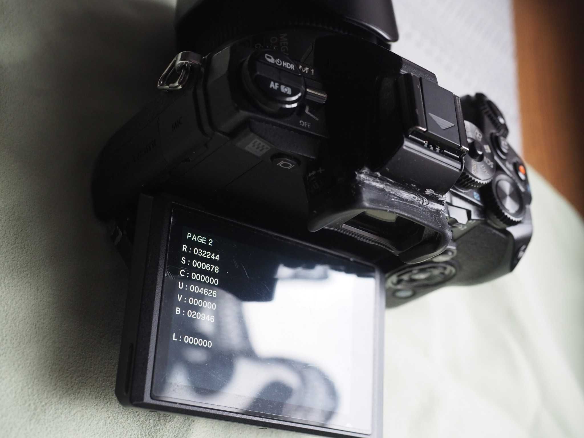 Olympus OMD-EM1 mk I + Lumix 14-140mm f4-5,8 + grip HLD7