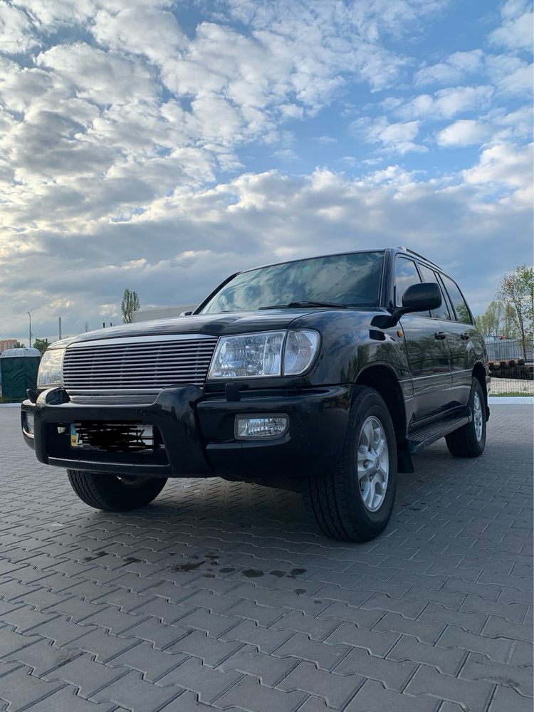 Продаж Toyota Land Cruiser 100