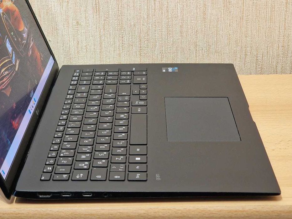 LG gram 17" Ultra-Lightweight Core i7-1360P SSD1Tb  Легкий-вага 1,3 кг