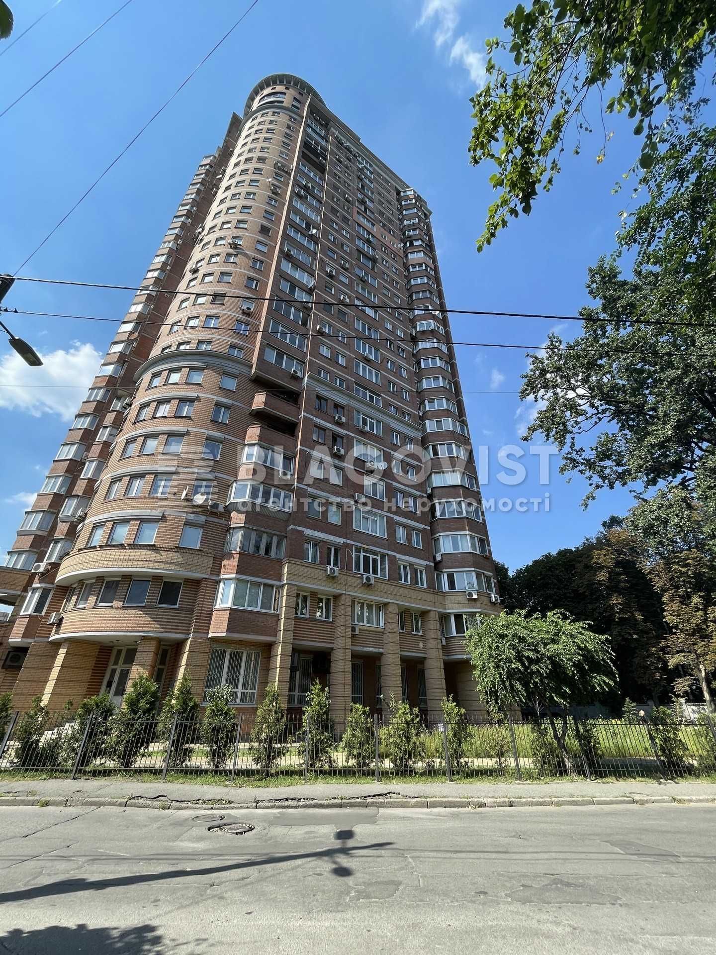 Без %Продаж квартири . 3 к . Клінічна .  Клиническая Амосова.