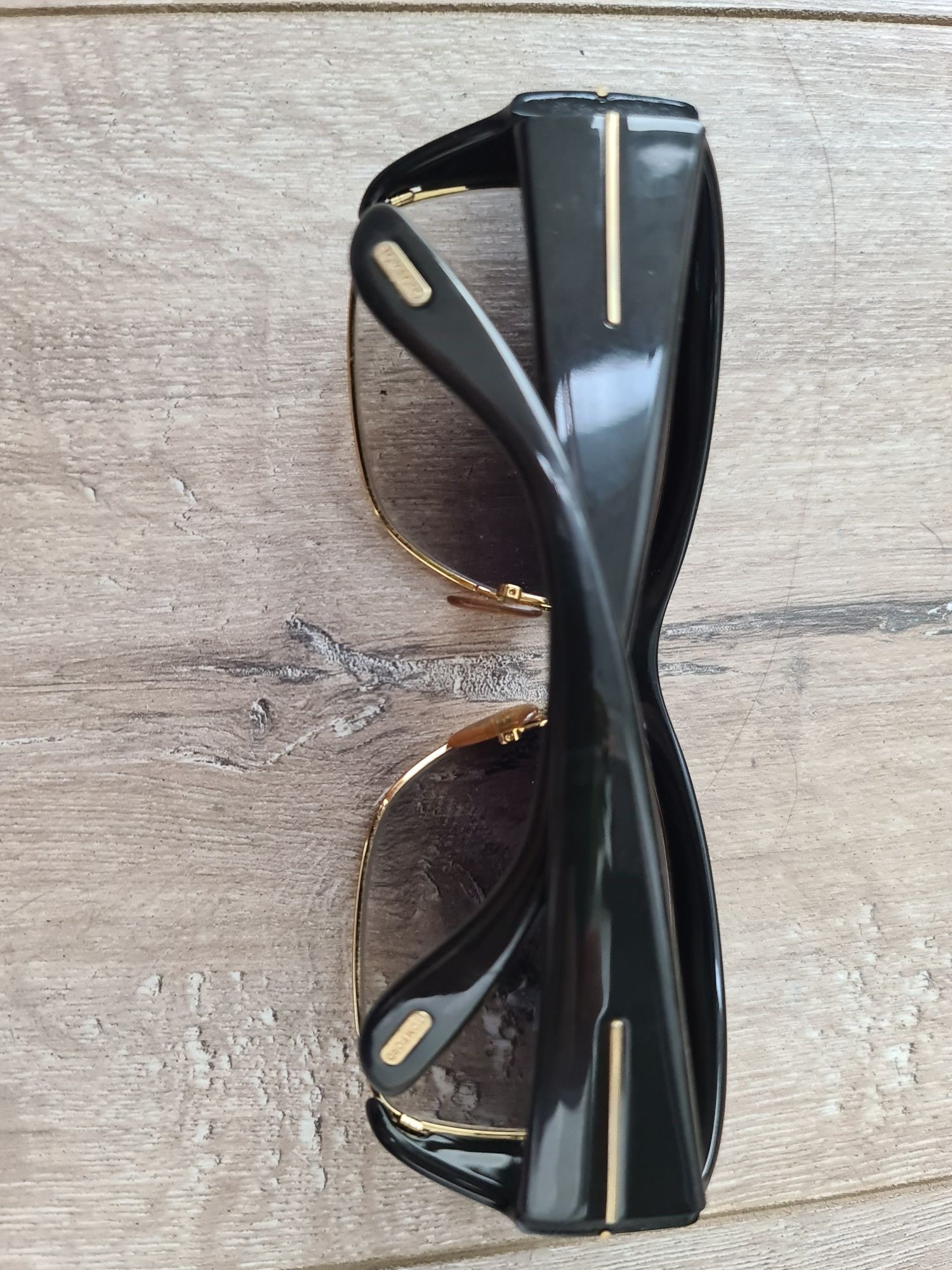 Солнцезащитные очки Tom Ford оригин  Made in Italy идеальное состояние
