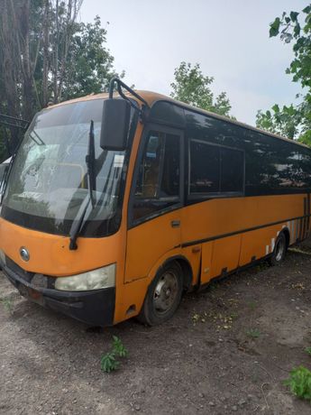 Автобус Yutong zk6737d